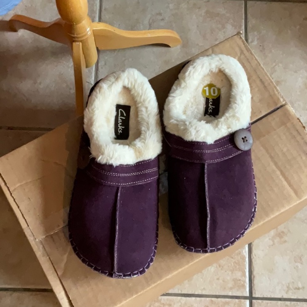 Clarks Purple and Cream Women's Slippers